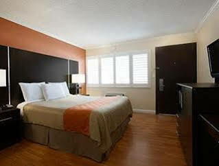 Hotel The Catrina 3*
